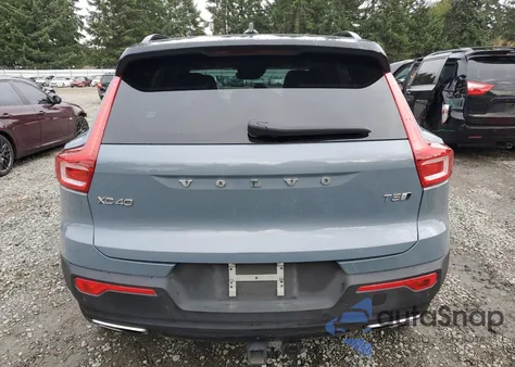 2020 Volvo Xc40 T5 R-Design из США, поврежденный, VIN YV4162UM3L2325100